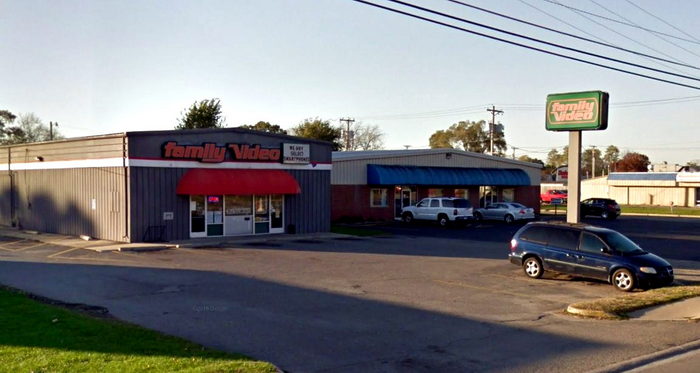 Family Video - Sturgis - 515 S Centerville Rd (newer photo)